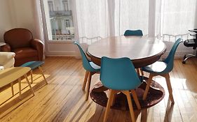 Appartement Rénové, 100 m de la gare, 83 m2, 5 Pers, Confortable et Lumineux
